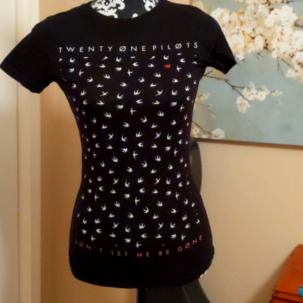 Twenty One Pilots Goner shirt size small